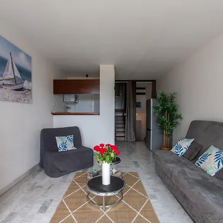 Appartement Spacieux Cabine-parking Gratuit-clim-proche Centre&mer-vue Port Lgm